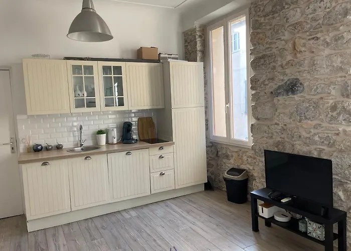 Charming Haven In Antibes